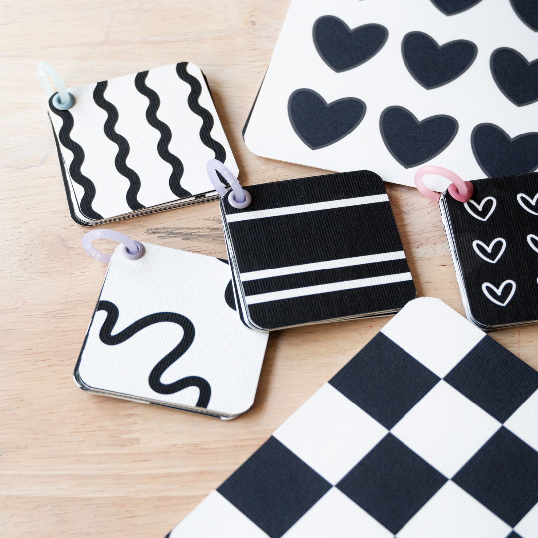 Dzepne kontrastne crno-bele kartice za bebe