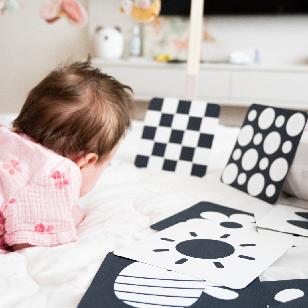 Digitalne kartice za decu PDF - kontrastne crno-bele kartice za bebe